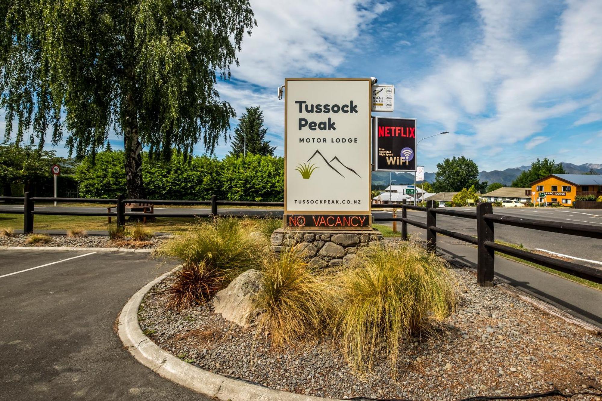 Tussock Peak Lodge แฮนเมอร์สปริงส์ ภายนอก รูปภาพ
